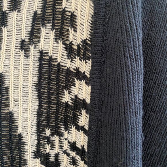 Forever 21 Abstract Lion Print Cardiagan Sweater – Black & Beige - Picture 3 of 8